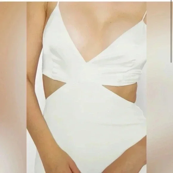 Abercrombie & Fitch Mixed Fabric Cutout Midi Dress - Picture 10 of 12